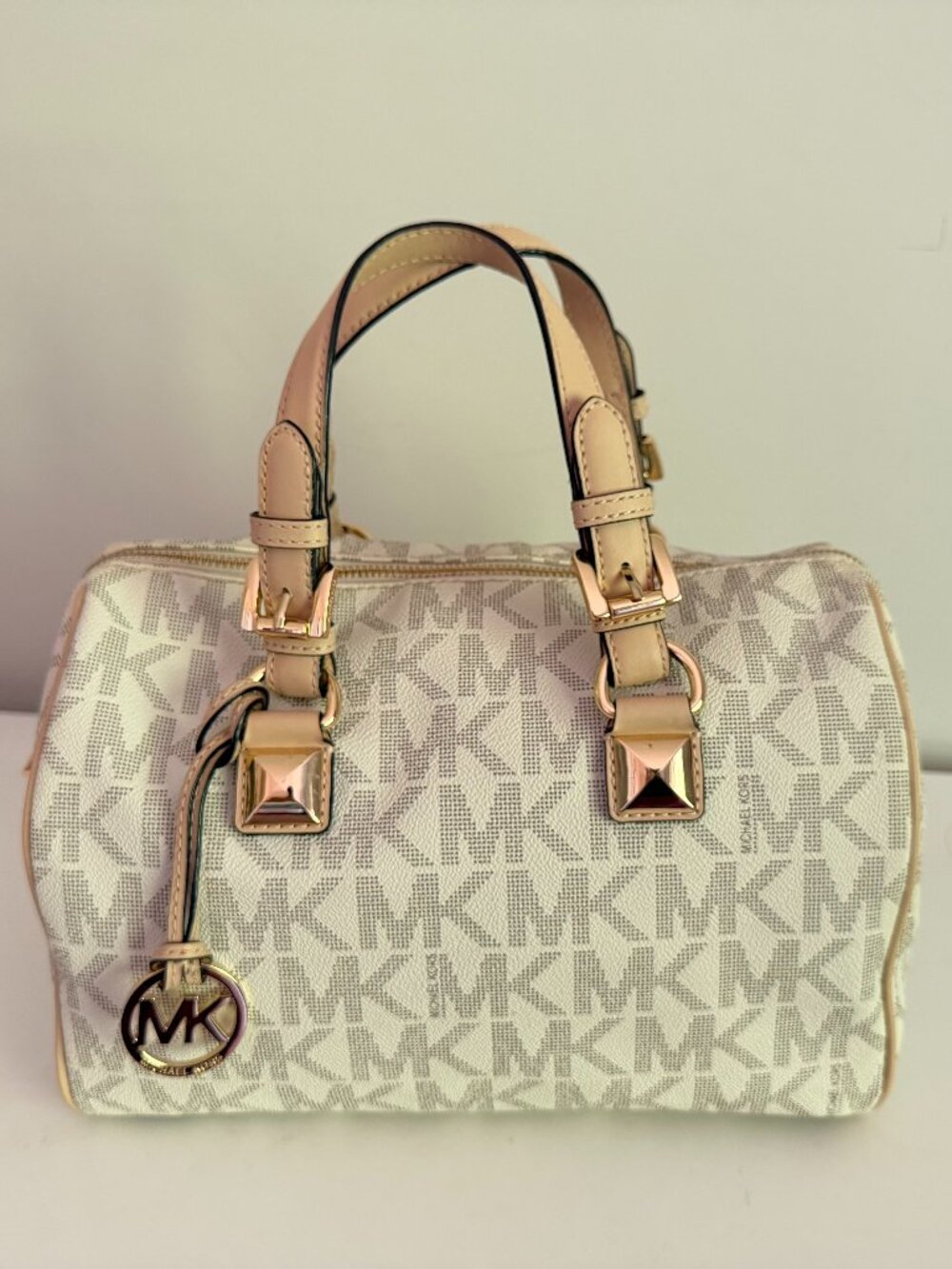 Michael Kors Grayson Medium satchel in the classic Vanilla Signature MK monogram